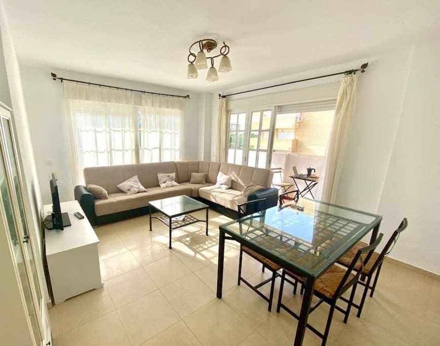 Centric And Spacious Flat With Free Car Park Daire Sevilla Dış mekan fotoğraf